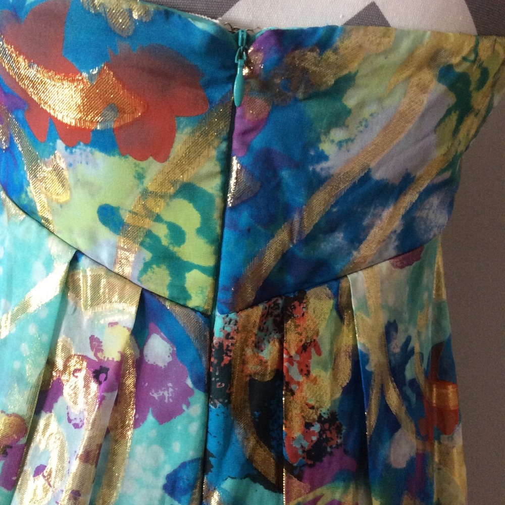 Colorful cache bubble dress - Picture 6 of 8